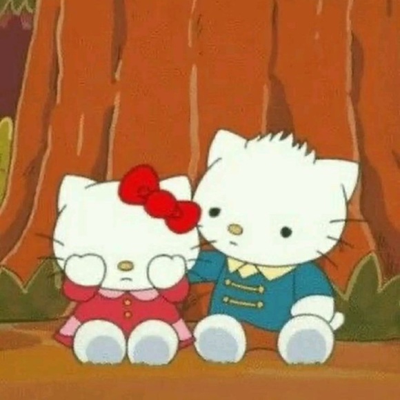 Meet your Posher, Erica - Picture 2 of 2